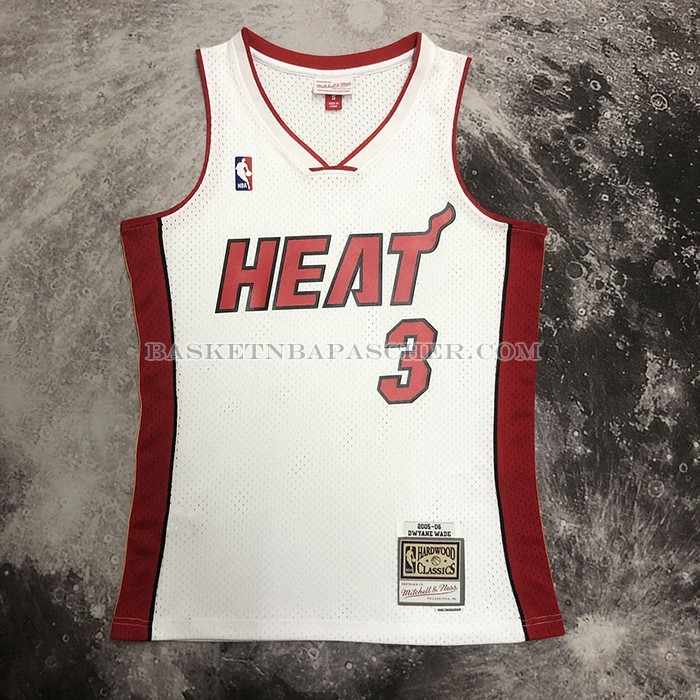 Maillot Miami Heat Dwyane Wade NO 3 Mitchell & Ness 2005-06 Blanc
